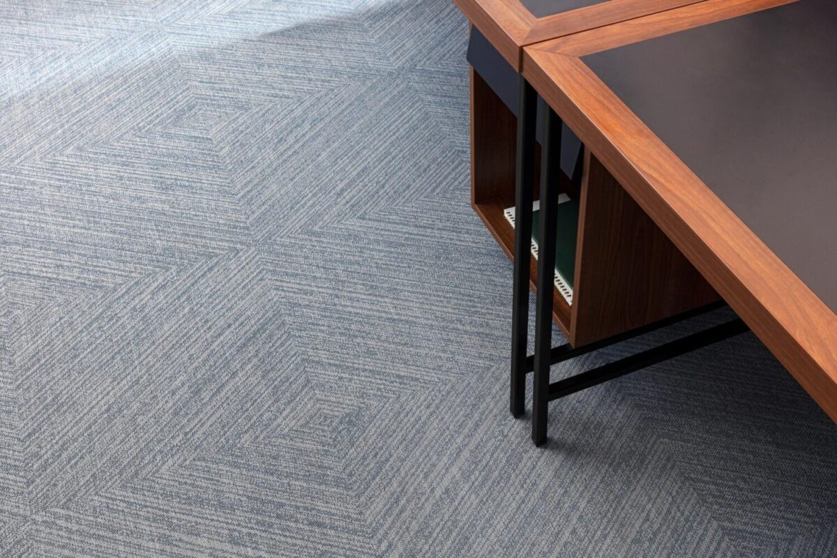 Austa vinilinė grindų danga 2TEC2 SILVA & STRATA